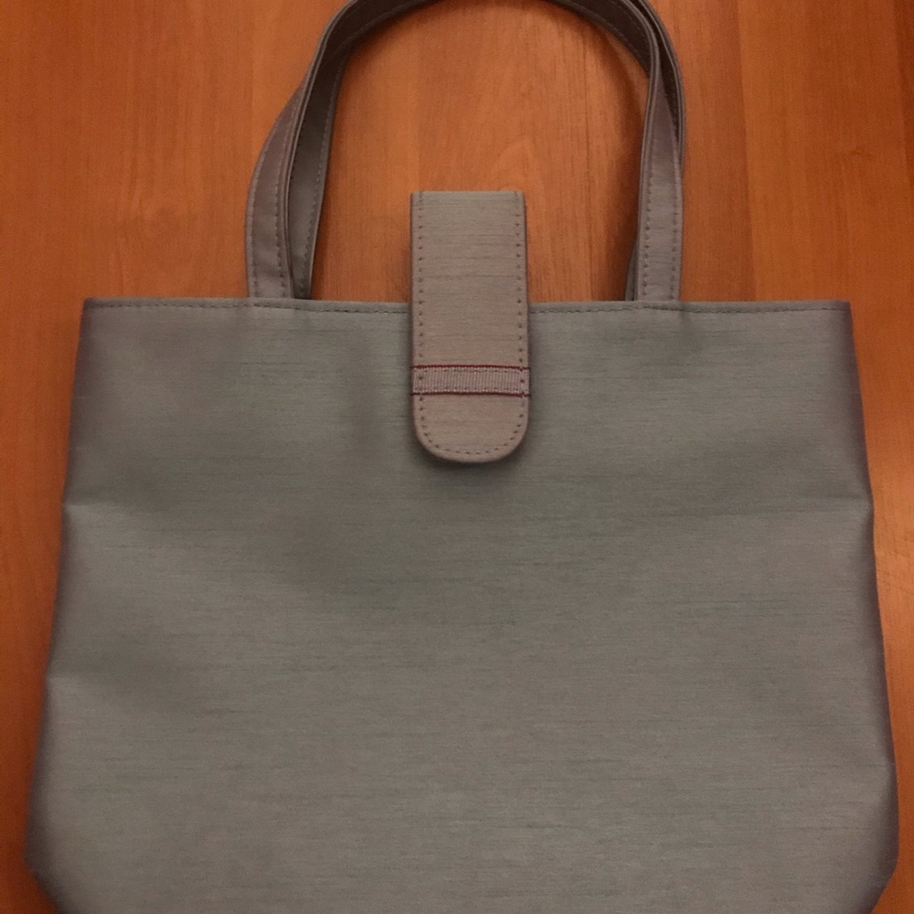 Cute Estée Lauder makeup tote
